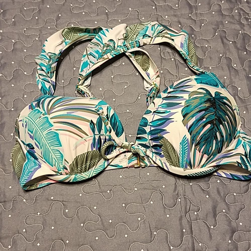 Push up bikini top size medium